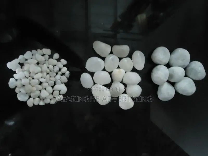 Garden Decorative Chips / Pebbles ( විසිතුරු ගල් වර්ග )
