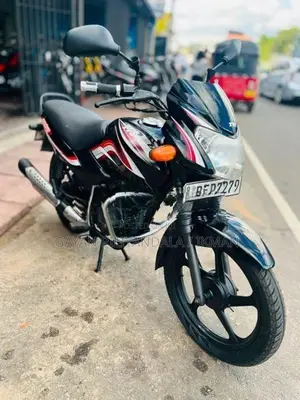 TVS Metro 2016