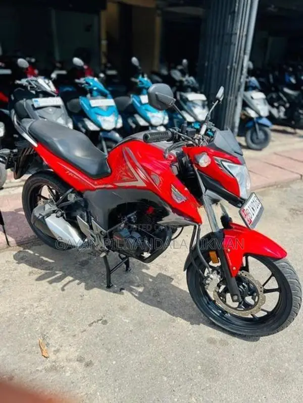 Honda Hornet 2018