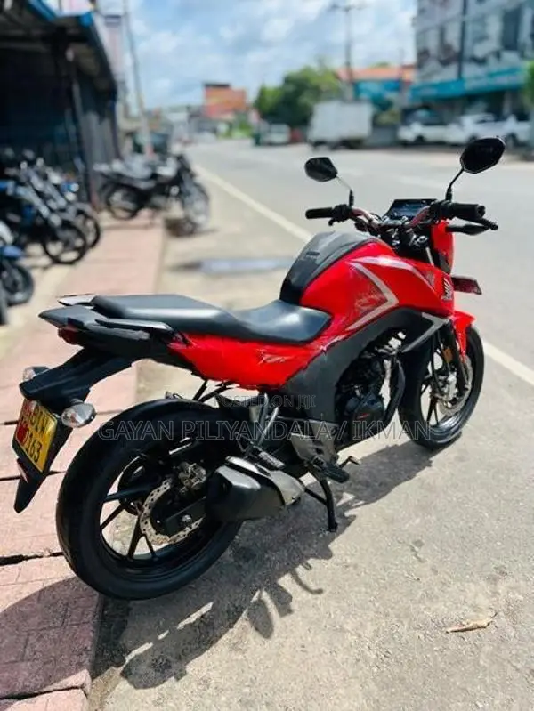 Honda Hornet 2018