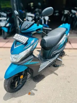 Yamaha Ray 2018