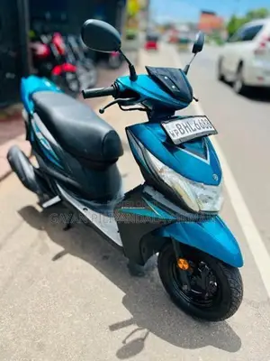 Yamaha Ray 2018