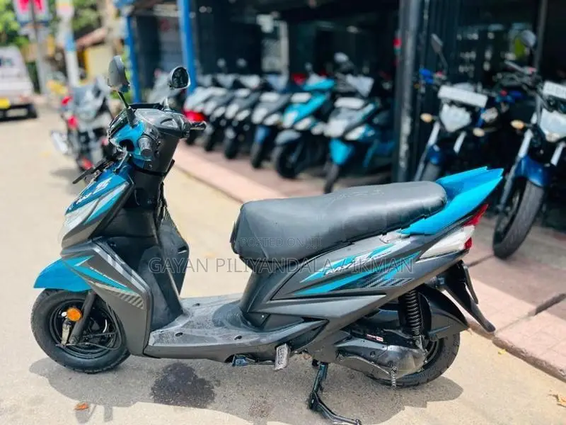 Yamaha Ray 2018