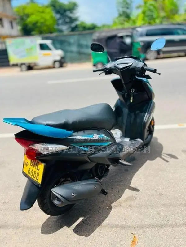 Yamaha Ray 2018