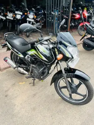 TVS Metro 2016