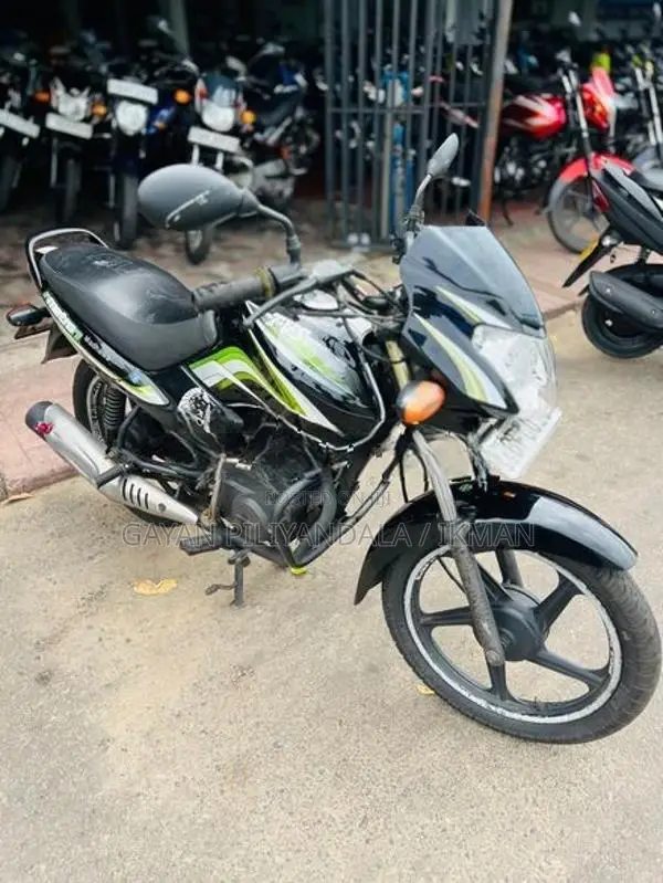 TVS Metro 2016