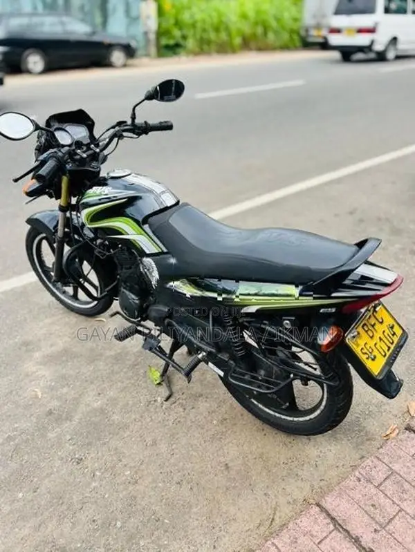 TVS Metro 2016