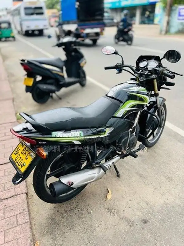 TVS Metro 2016