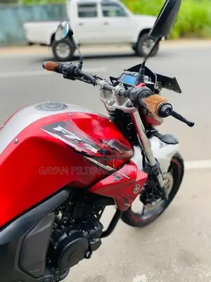 Yamaha FZ 2018