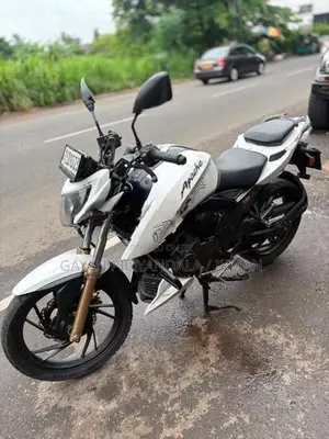 TVS Apache 2016