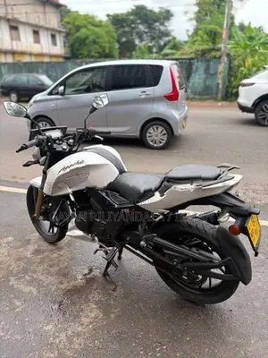 TVS Apache 2016