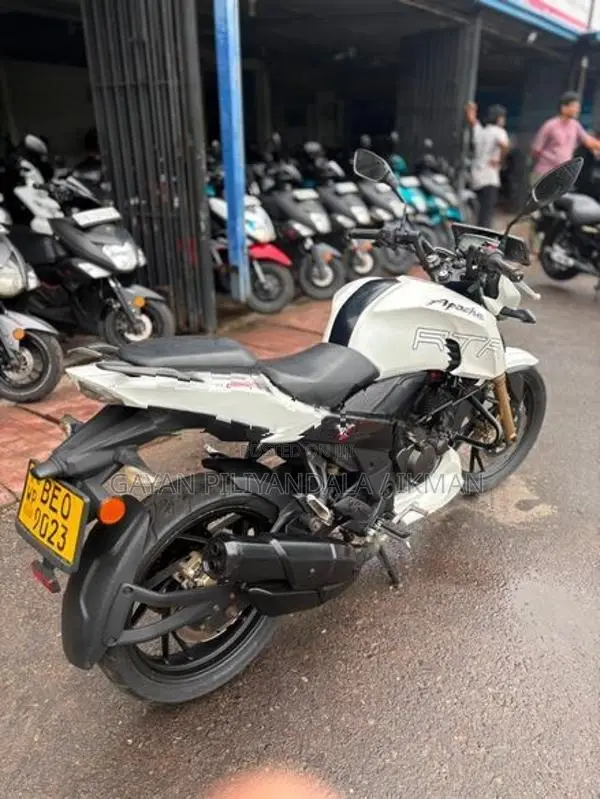 TVS Apache 2016