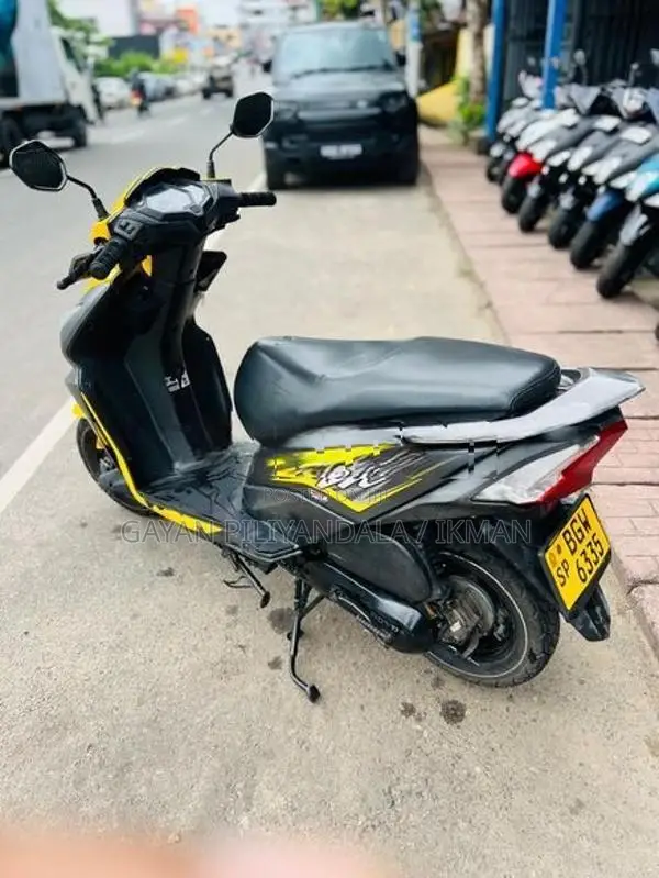 Honda Dio 2018