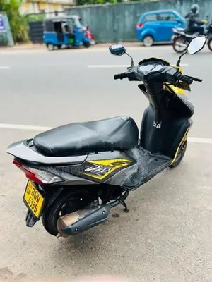 Honda Dio 2018