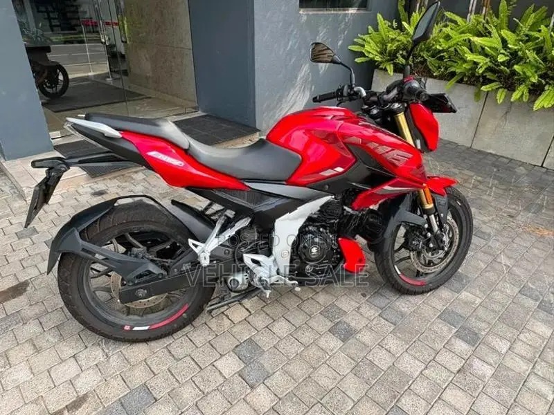 Bajaj Pulsar N160 2025