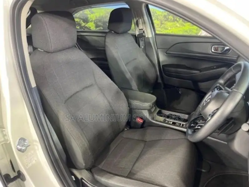 Honda Vezel X 2024