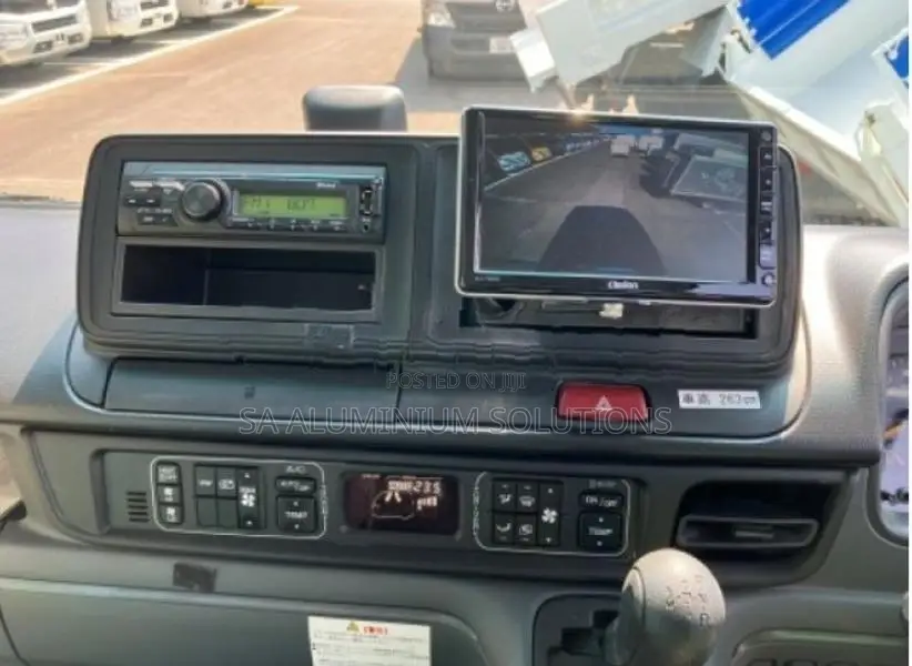 Mitsubishi Rosa 2022