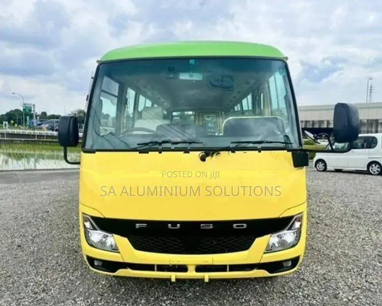 Mitsubishi Rosa 2023