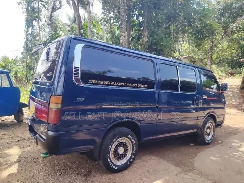 Toyota Dolphin RZH112 Van 2001