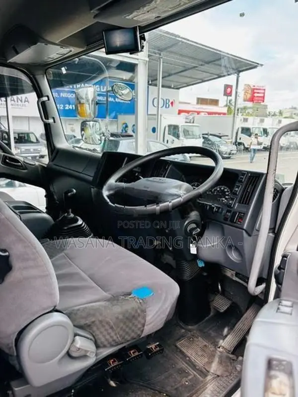 Isuzu Forward Full Body 20FT Dunu 2016