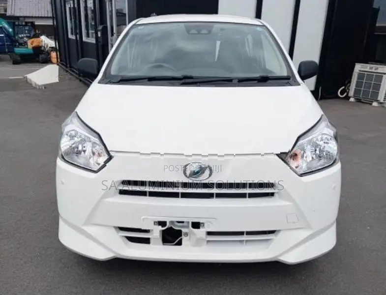 Daihatsu Mira e s 2025