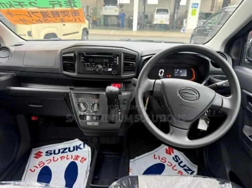 Daihatsu Mira L SA3 2025