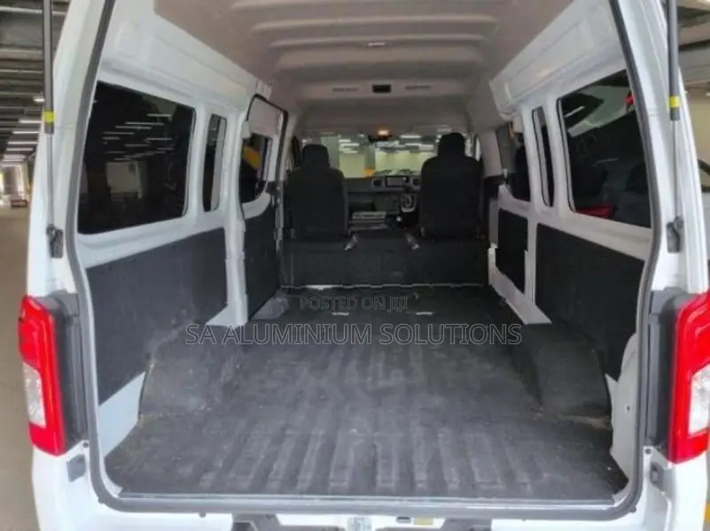 Nissan Caravan VAN 2024