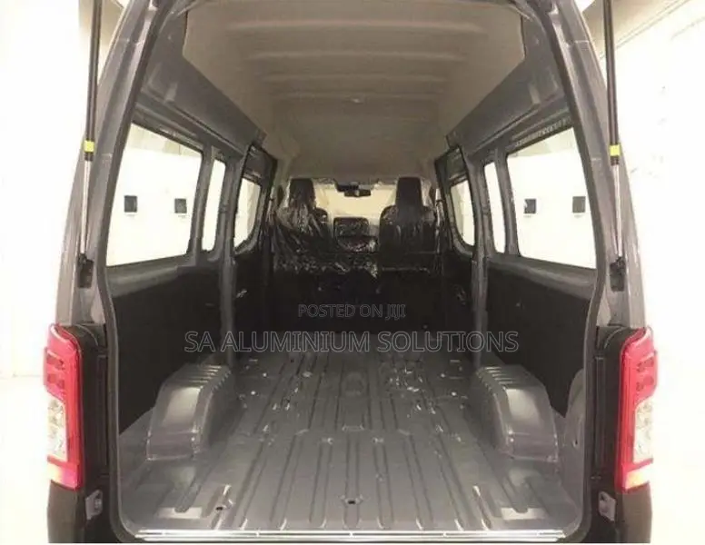 Nissan Caravan VAN 2026