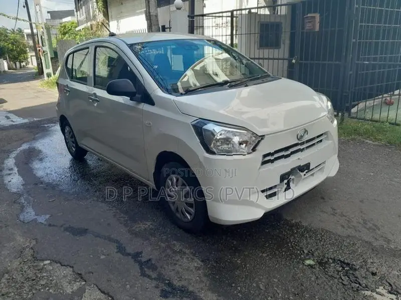Daihatsu Mira 2024