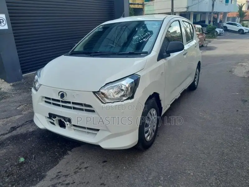 Daihatsu Mira 2024