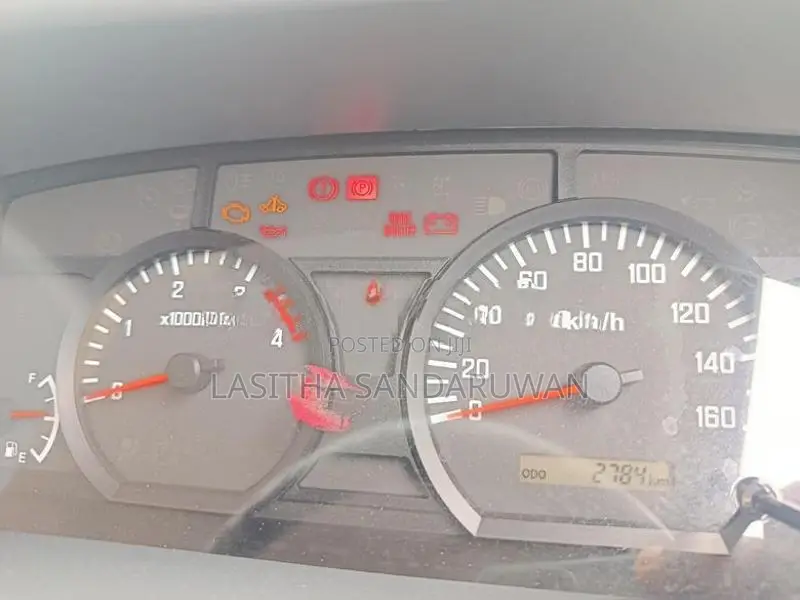 Isuzu NPR75U 2026