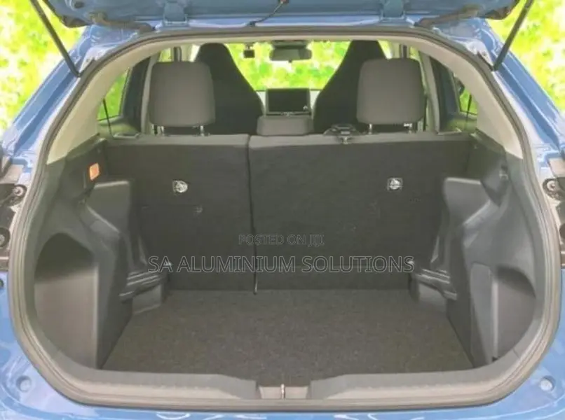 Toyota Yaris Cross X 2024