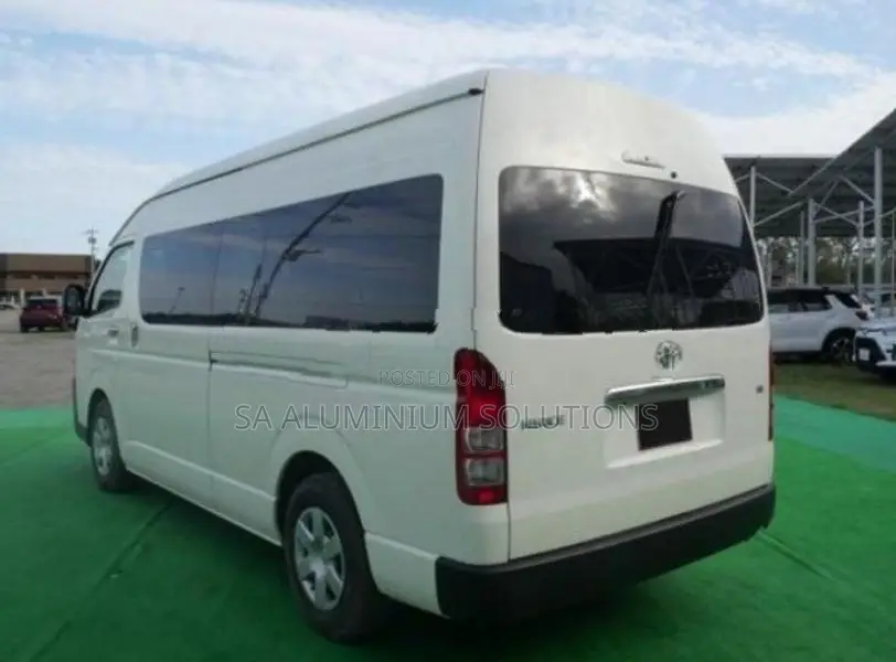 Toyota Hiace 2024