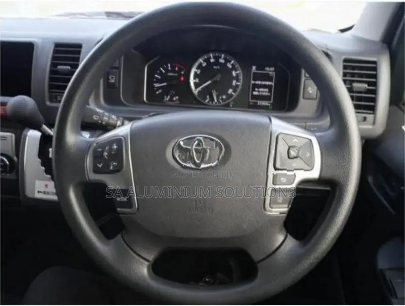 Toyota Hiace 2024