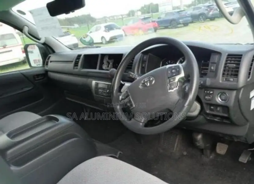 Toyota Hiace 2024