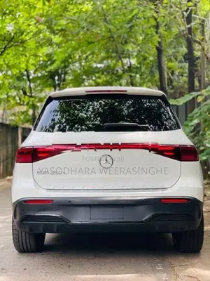Mercedes Benz EQB 250 Plus 2024
