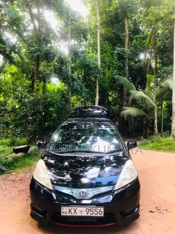 Honda Fit Shuttle 2011
