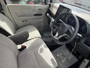Mitsubishi eK Wagon M 2025
