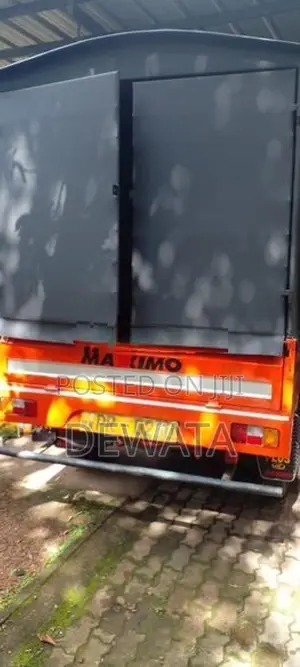 Mahindra Maxximo 2012