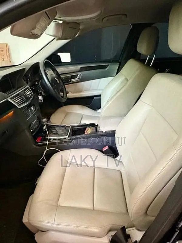 Mercedes Benz E200 2011
