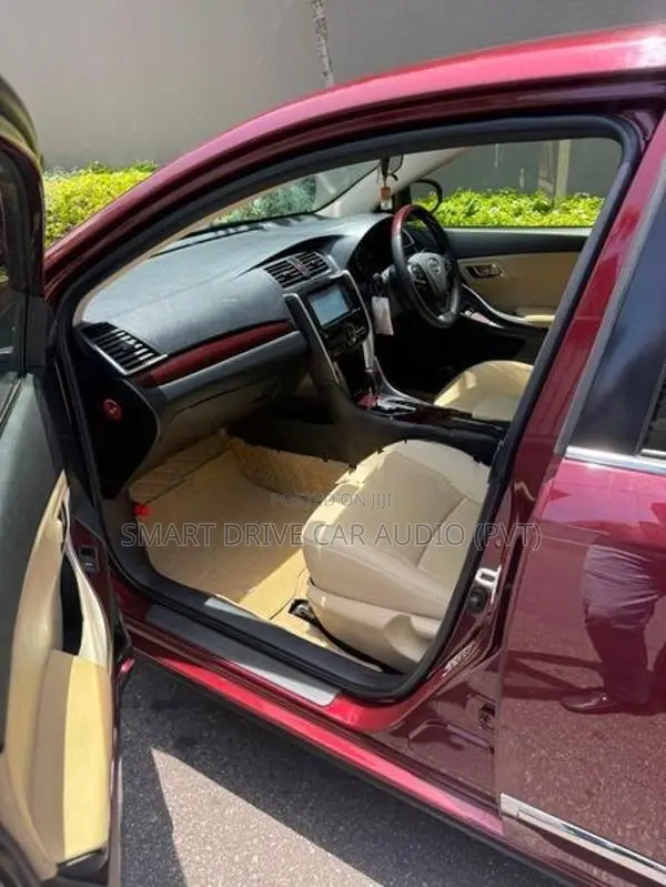 Toyota Premio 2018