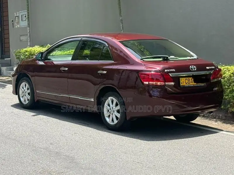 Toyota Premio 2018
