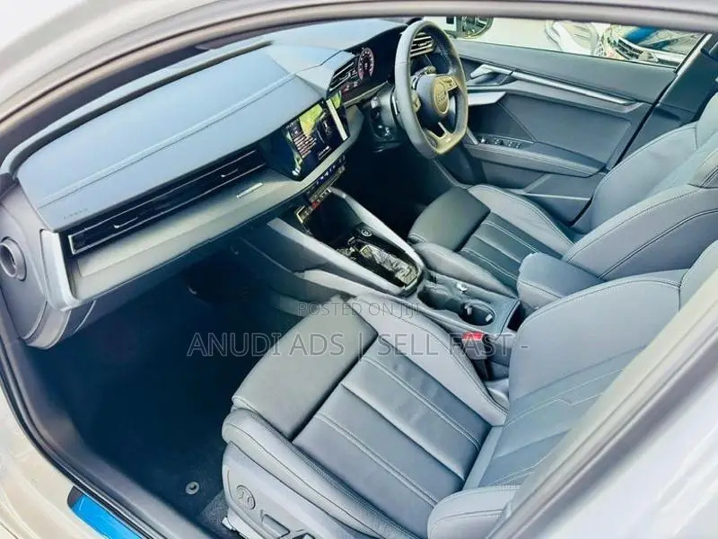 Audi A3 S Line Advance B/NEW 2025