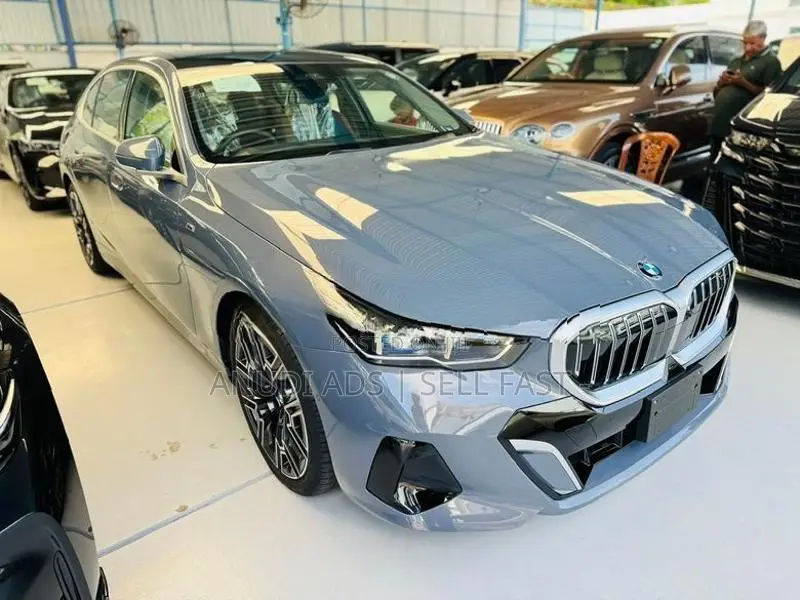 BMW 525i Li M Sport LWB B/New 2025