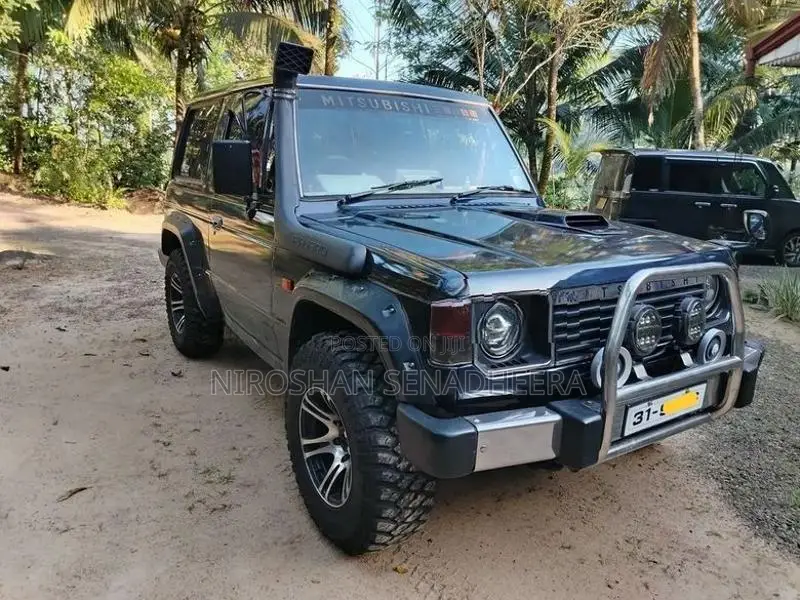 Mitsubishi Pajero 1983