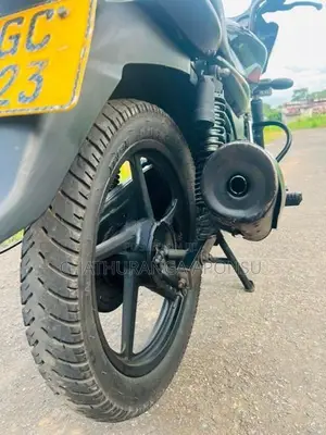 Bajaj Discover 100 2017