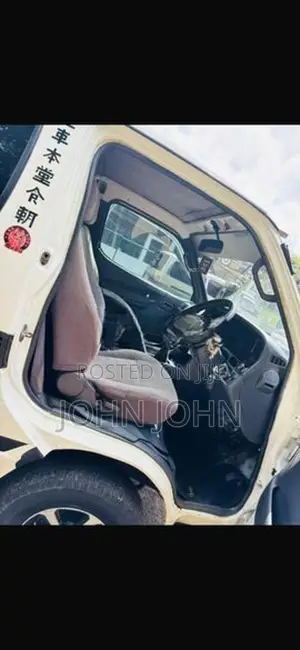 Toyota Dolphin LH113 1990