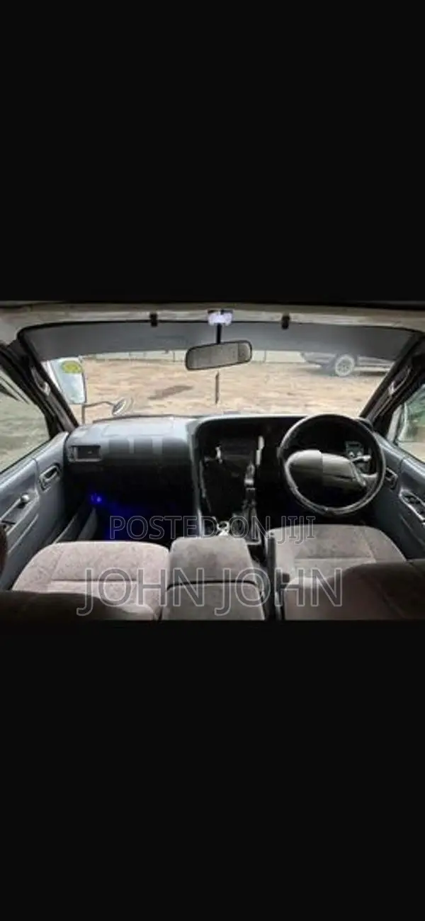 Toyota Dolphin LH113 1990