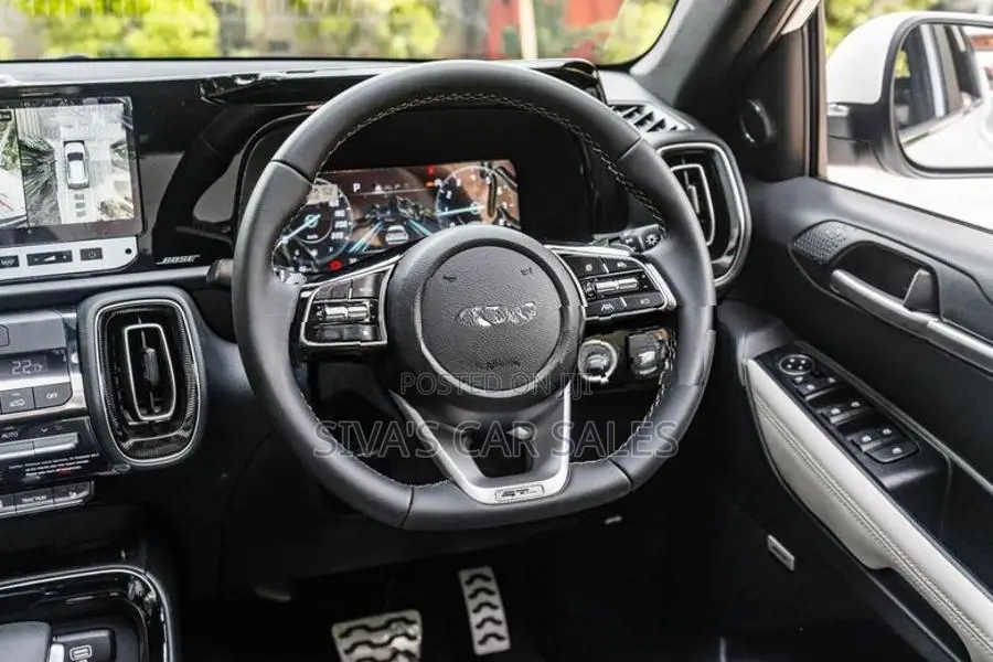 Kia Sonet GTX+ Glacier White 2026