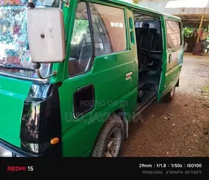 Nissan Caravan 1981